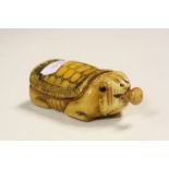 Bone snuff bottle in the form of a turtle