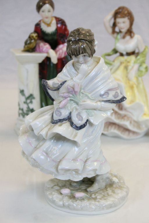 Collection of ceramic Figurines to include; Coalport "Visiting Day", Limited Edition Royal - Image 6 of 13