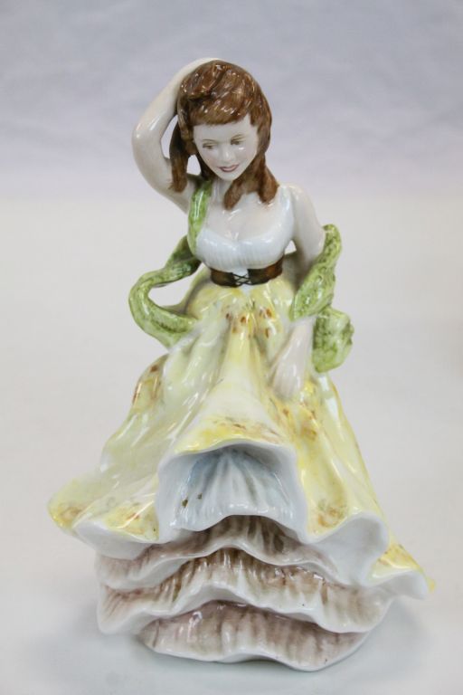 Collection of ceramic Figurines to include; Coalport "Visiting Day", Limited Edition Royal - Image 10 of 13