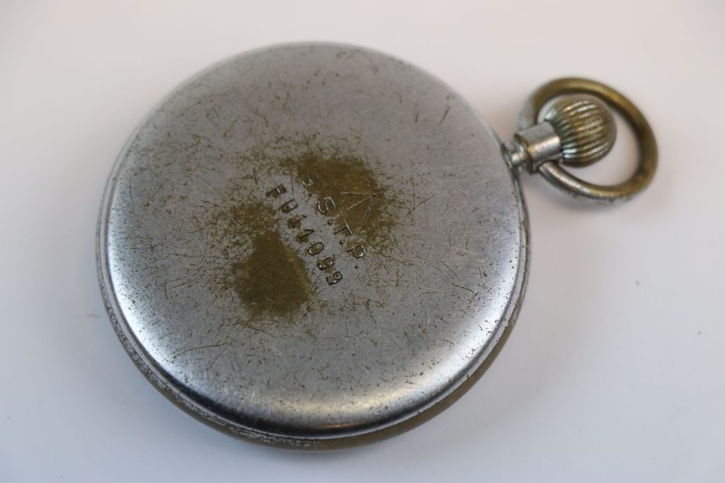 A World War Two Era Military Issued Jaeger Le Coultre Pocket Watch With Black Dial, Marked To The - Image 5 of 6