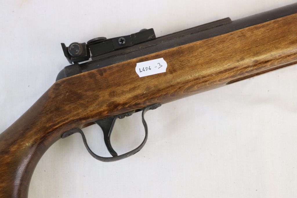 A Vintage Diana Model 24 Air Rifle, Cal .177 (4.5mm). - Image 3 of 3