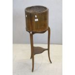 Early 20th century Mahogany Inlaid Circular Plant Stand with Metal Liner and raised on Three Slender