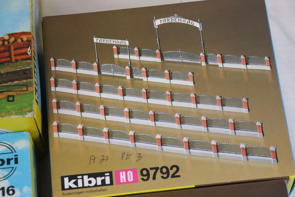 Collection of 13 boxed and unmade Kibri HO scale model buildings and kits to include 9796 (box - Image 15 of 16