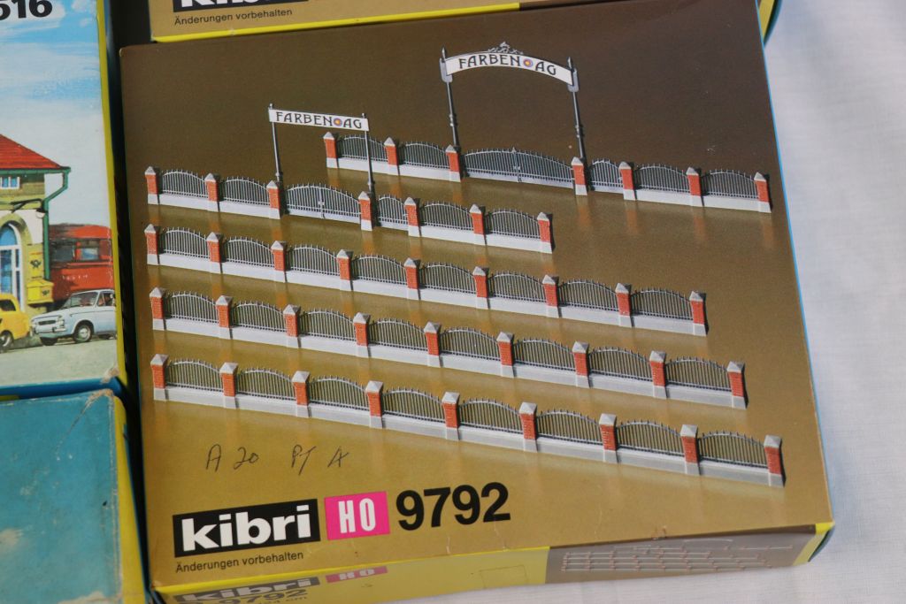 Collection of 13 boxed and unmade Kibri HO scale model buildings and kits to include 9796 (box - Image 16 of 16