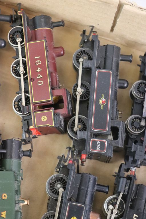 Nine OO gauge locomotives to include Hornby and Triang - Image 3 of 7