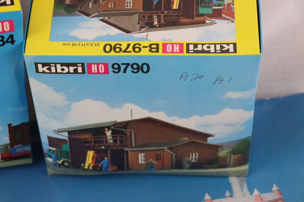 Collection of 13 boxed and unmade Kibri HO scale model buildings and kits to include 9796 (box - Image 9 of 16