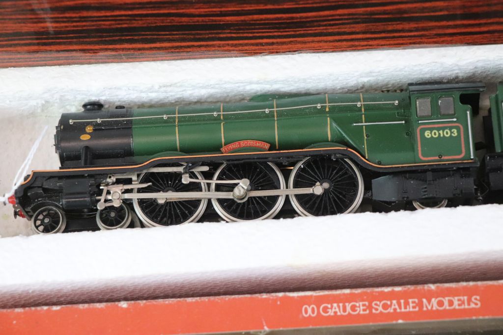 Three boxed boxed OO gauge locomotives to include Liliput 1037 Flying Scotsman, Hornby R357 LMS 4- - Image 3 of 5