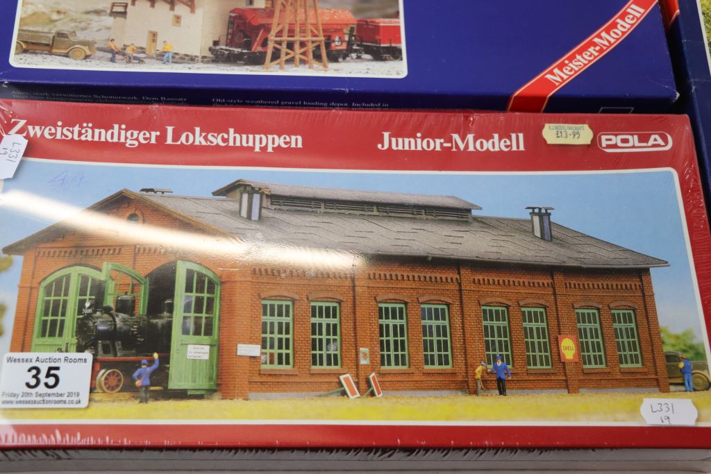 Collection of 16 boxed and unmade Pola model kits and buildings to include 401, 617, 671, 567, - Image 14 of 14