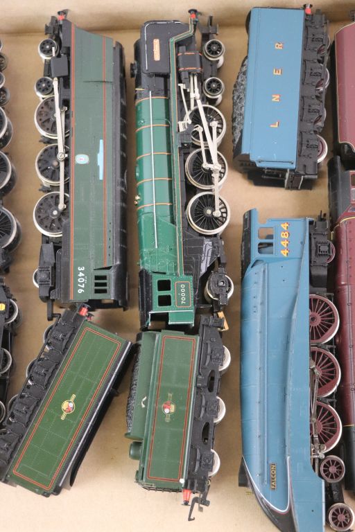 Seven OO gauge locomotives with tenders to include Hornby City of Lancaster, Hornby LNER Falcon, - Image 5 of 6