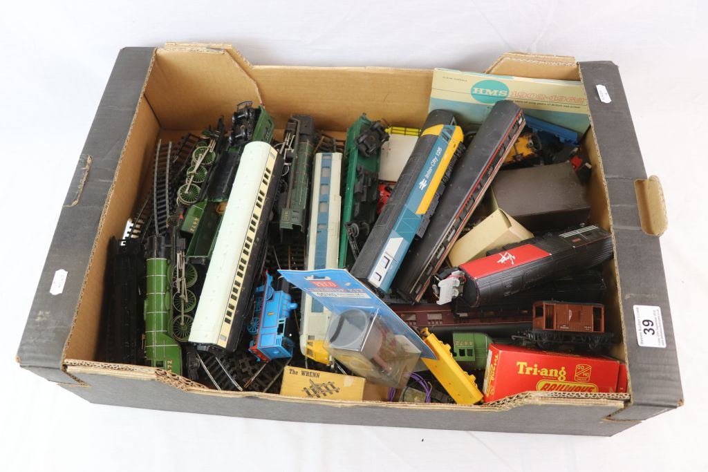 Collection of OO gauge model railway locomotives, rolling stock, shells etc in various condition