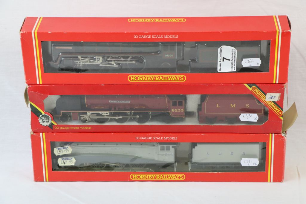 Three boxed Hornby OO gauge locomotives to include R312 LNER 4-6-2 Loco Silver Link, R329 BR 4-6-2 - Image 2 of 6