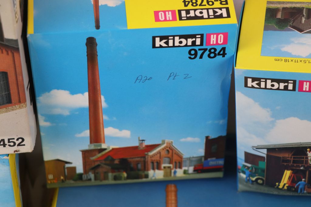 Collection of 13 boxed and unmade Kibri HO scale model buildings and kits to include 9796 (box - Image 8 of 16