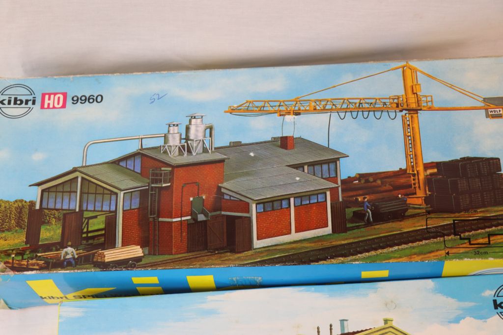 Collection of 13 boxed and unmade Kibri HO scale model buildings and kits to include 9796 (box - Image 12 of 16