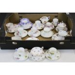 Shelley & Foley mixed Tea & Coffee ware mainly in the form of Cups, Saucers & Side plates (31