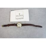 Vintage Ladies Quartz Gucci wristwatch with papers