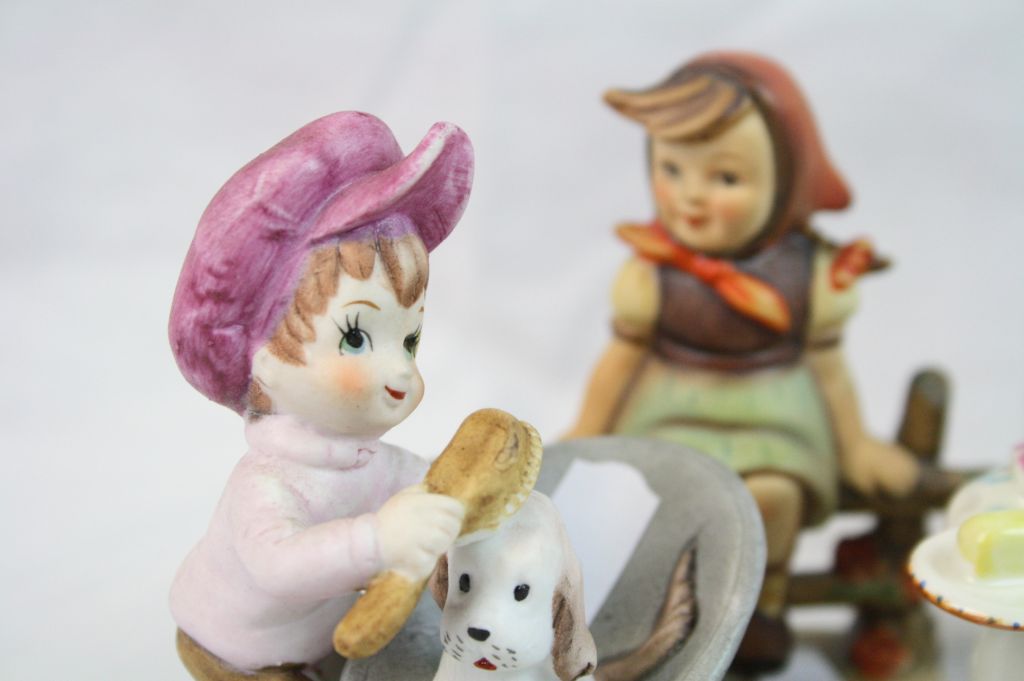 A collection of three Beswick Beatrix Potter figures to include Peter Rabbit, Ribby and Amiable - Image 3 of 6