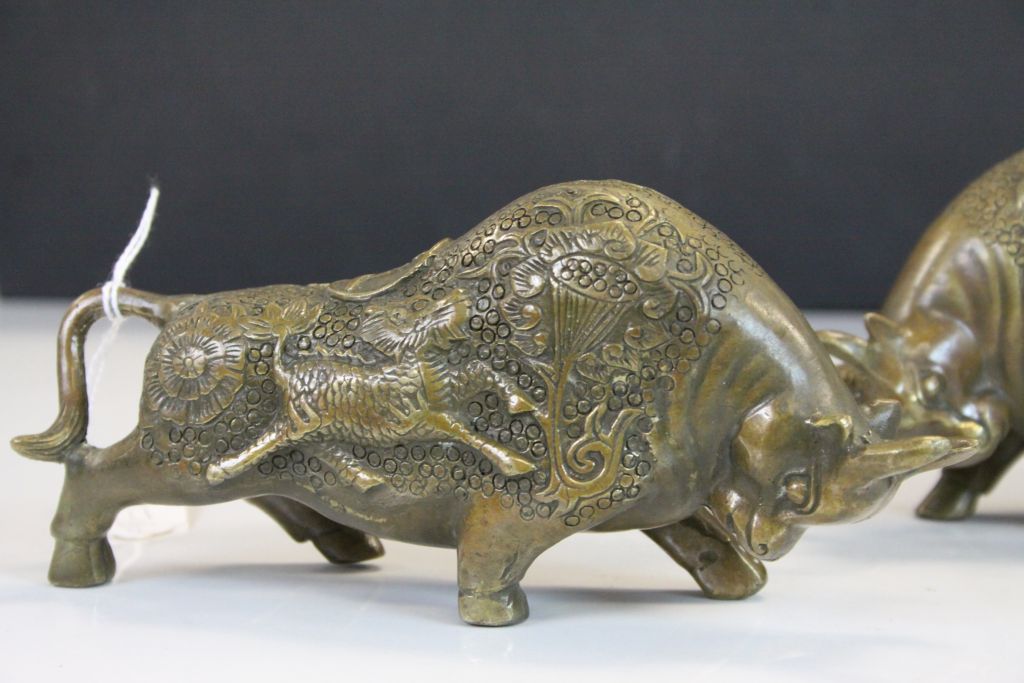 Pair of Chinese bronze bulls, marked to base - Image 3 of 5