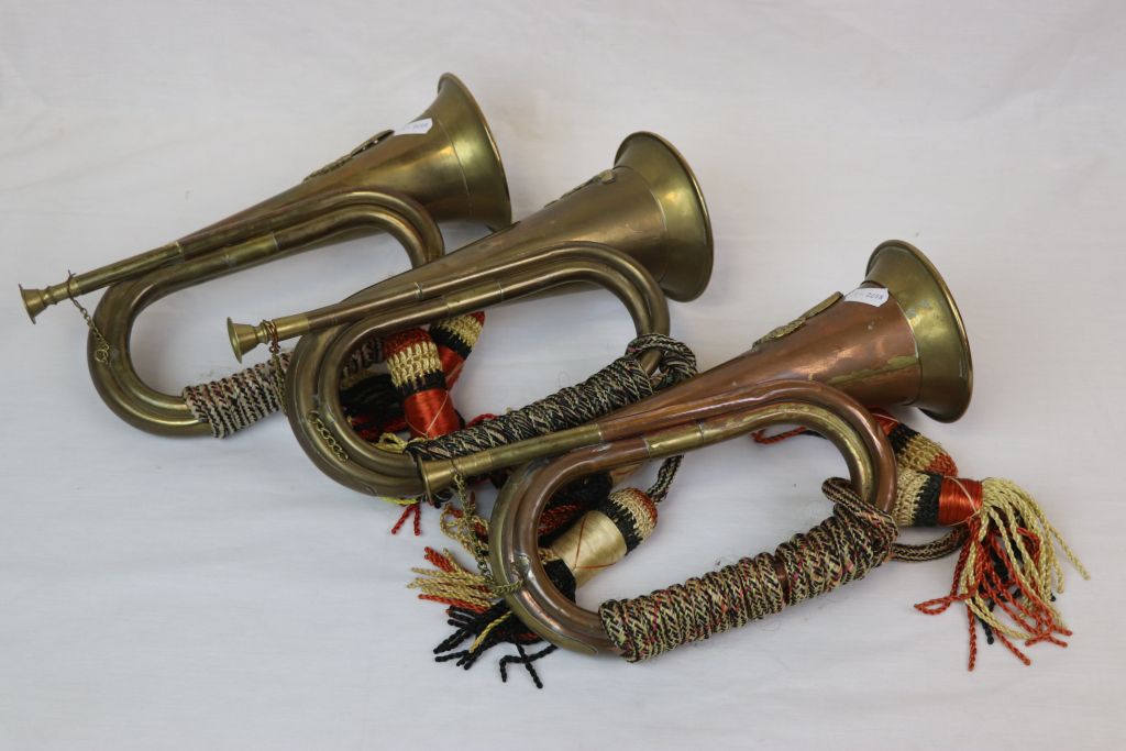A Collection Of The British Military Bugle's, All Adorned With Military Badges To Include One To The - Image 7 of 8
