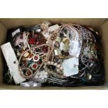 Box of assorted costume and fashion jewellery