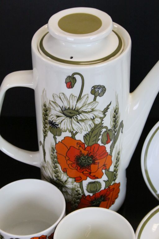 J & G Meakin four place Coffee set in Poppy pattern - Image 4 of 4