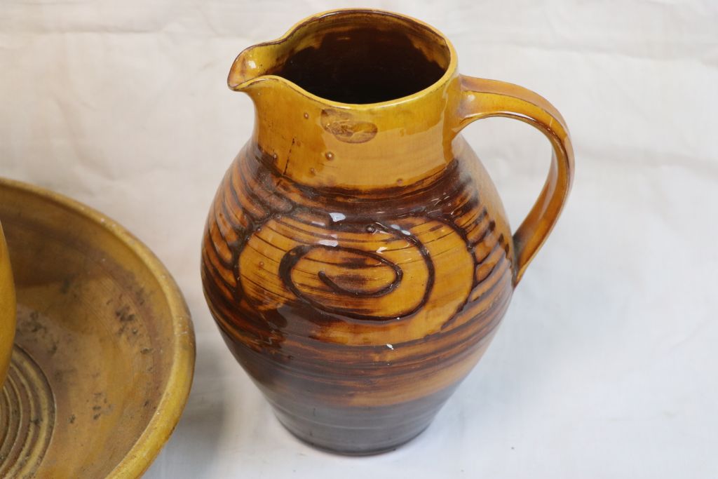 Studio pottery jug with slip ware scrolling decoration and a vintage pottery jug and bowl - Image 3 of 4