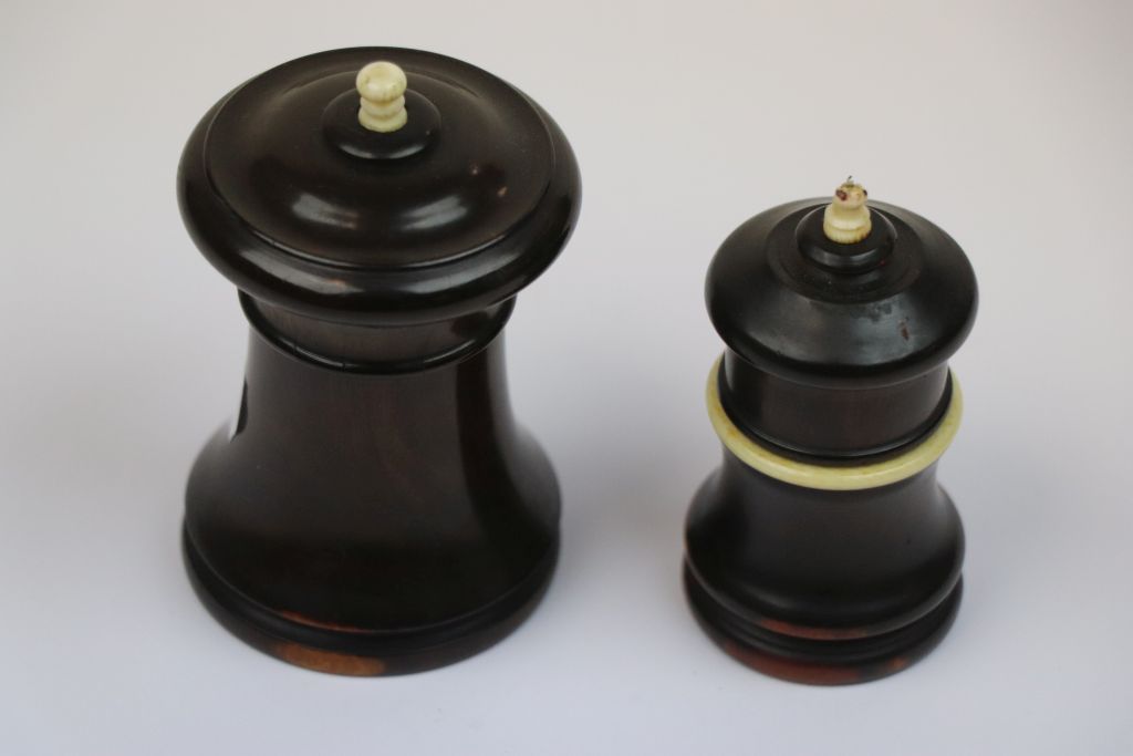 Two antique Lignum Go to Bed Jars and Covers - Image 3 of 4