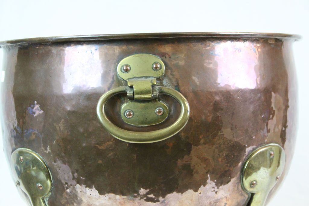 Arts & Crafts lidded Copper Coal Bucket with four Brass feet, twin handles and fixed lid handle, - Image 3 of 4