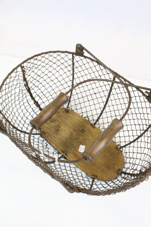 Vintage wire work fruit pickers basket - Image 2 of 2