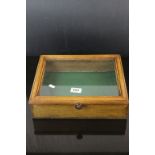 Table top display case