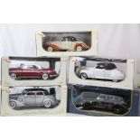 Five boxed 1:18 Signature Models diecast to include 1955 Chrysler Imperial, 1937 Lincoln Touring