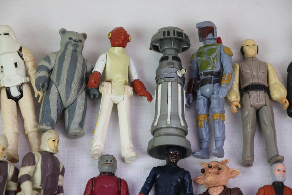 Star Wars - 78 Original play worn Star Wars figures to include Darth Vader, Artoo-Detoo (R2-D2), - Image 4 of 27