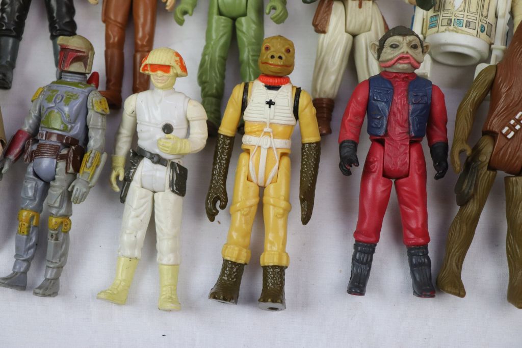 Star Wars - 78 Original play worn Star Wars figures to include Darth Vader, Artoo-Detoo (R2-D2), - Image 25 of 27