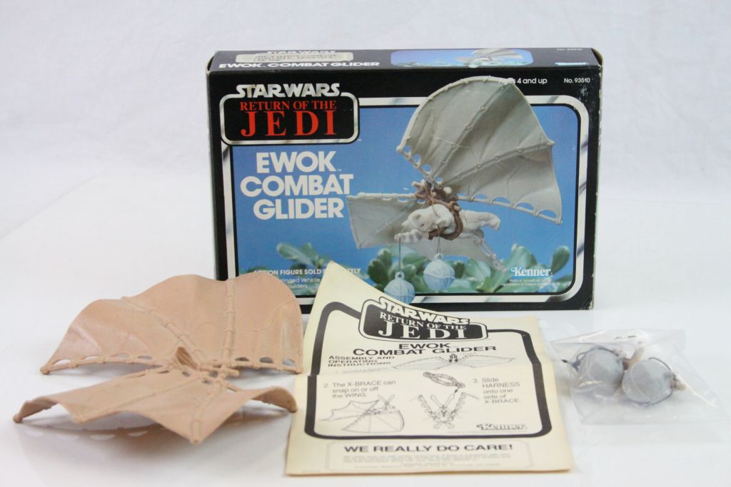 Star Wars - Boxed Kenner Ewok Combat Glider accessory, complete with instructions and vg