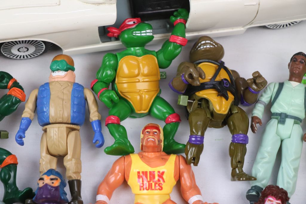 Ghostbusters, Turtles, WWF & Transformers - Quantity of figures and vehicles to include - Image 9 of 13