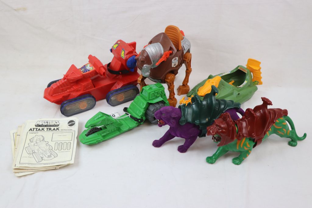 Six original Mattel He Man Masters of the Universe accessories to include Attak Trak, Battle Cat - Image 2 of 8