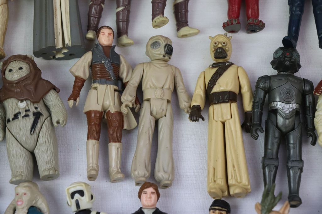 Star Wars - 78 Original play worn Star Wars figures to include Darth Vader, Artoo-Detoo (R2-D2), - Image 14 of 27