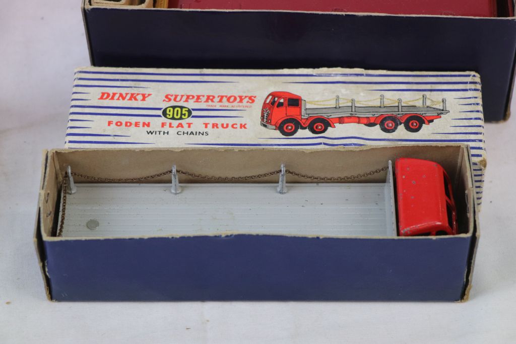 Two boxed Dinky Supertoys diecast models to include 905 Foden Flat Truck with chain, red cab, grey - Image 5 of 6