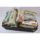 25 boxed Model Kits mainly planes to include 7 x 1:72 Airfix, 1:35 Mirage Armata P.Panc, 1:72 Azur