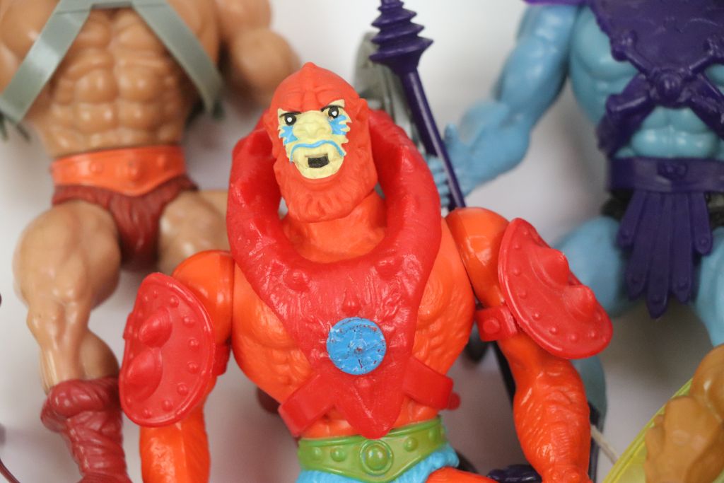 Five original Mattel He Man Masters of the Universe figures to include He Man, Skeletor, Buzz Off, - Image 7 of 7