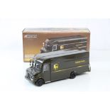 Boxed 1:32 Action Collectables ltd edn UPS 2003 Van Employee Exclusive (No.104652)