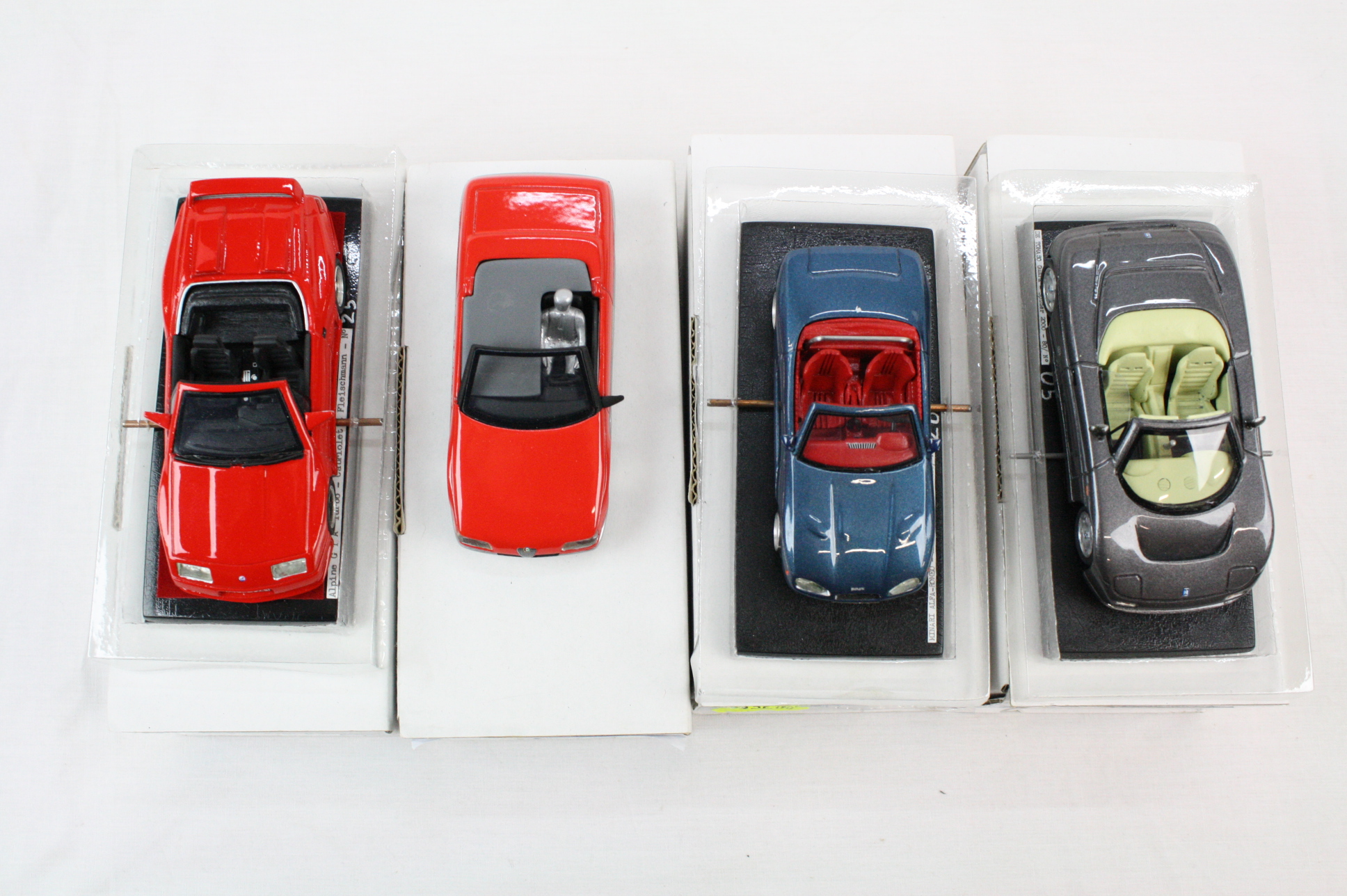 Four boxed 1:43 Alezan plastic models to include 1986 Alfa Vivace Spider Pininfarina in red (wing - Image 4 of 5