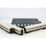 Seven OO gauge coaches to include Hornby and Golden Arrow