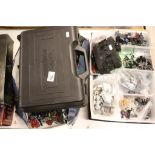 Collection of Games Workshop & Warhammer figures and accessories to include mainly plastic examples,