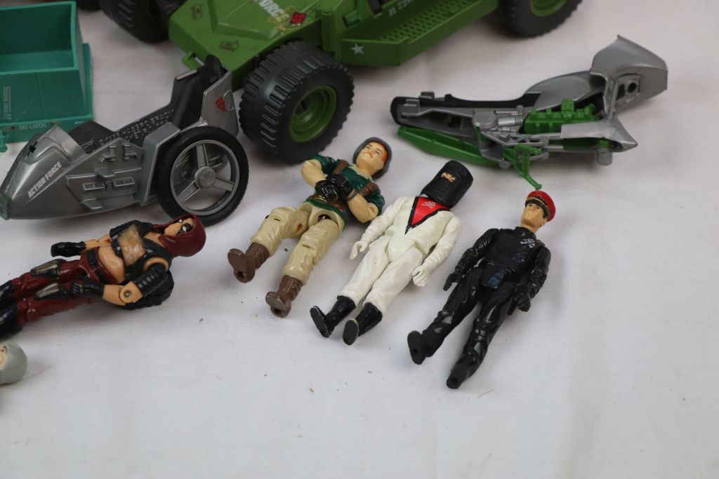 Group of original Hasbro Action Force to include 4 x figures, AWE Striker, Cobra Night Attack and - Image 4 of 6