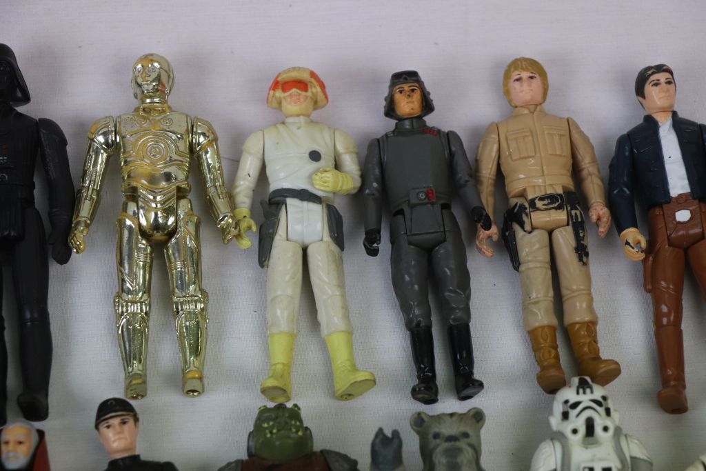 Star Wars - 78 Original play worn Star Wars figures to include Darth Vader, Artoo-Detoo (R2-D2), - Image 6 of 27