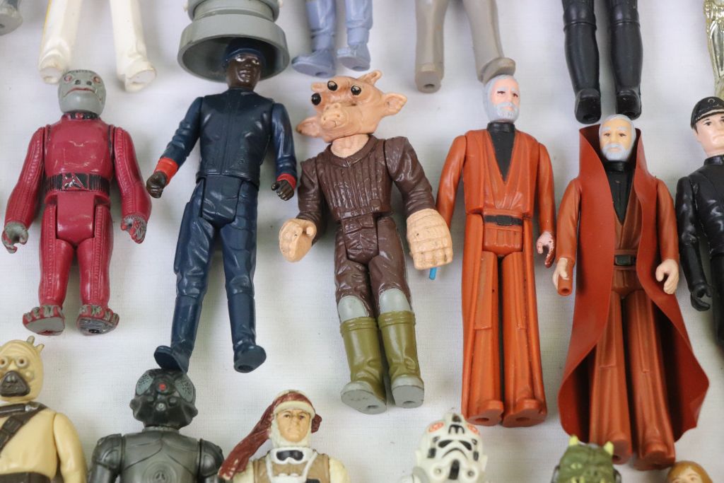 Star Wars - 78 Original play worn Star Wars figures to include Darth Vader, Artoo-Detoo (R2-D2), - Image 10 of 27