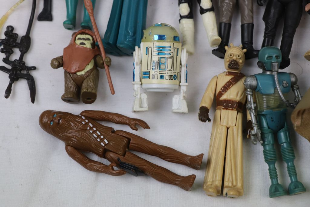 Star Wars - 78 Original play worn Star Wars figures to include Darth Vader, Artoo-Detoo (R2-D2), - Image 23 of 27