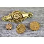 Pair of US 1 dollar coin dress studs (af) together with a Victorian 9ct gold brooch, and a yellow