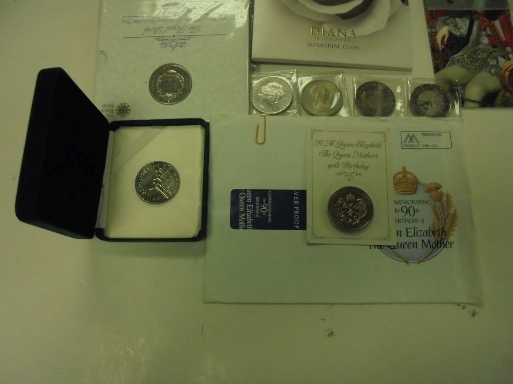 Collection of commemorative crown coins to include; Battle of Waterloo, Salvation Army, Diana etc - Image 4 of 4