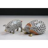 Herend ceramic model of a Pig 15301 VHN & a Hedgehog 15501 VHN, largest one approx 10cm long